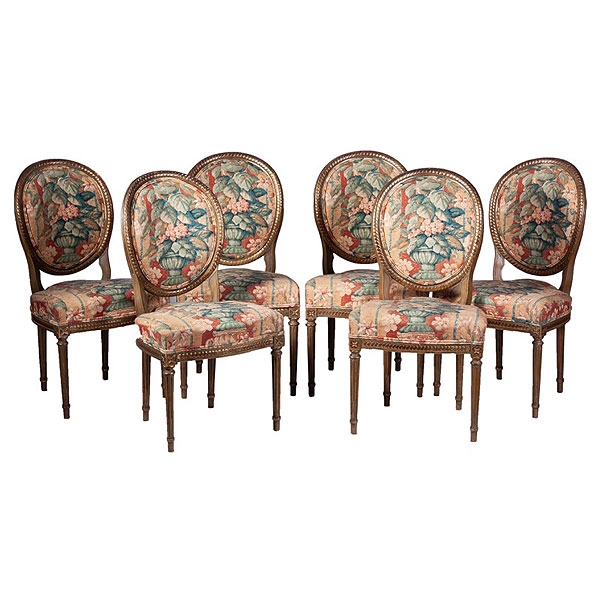 Doce sillas estilo Luis XVI 