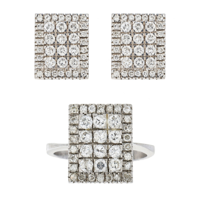 Juego de pendientes y sortija diseño rectangular en oro blanco con diamantes tallas brillante, brillante antigua y 8/8.