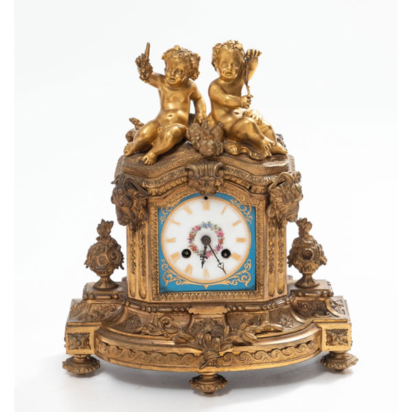 Reloj de sobremesa en bronce dorado Época Napoleón III. Francia S. XIX. Estilo Luis XVI.