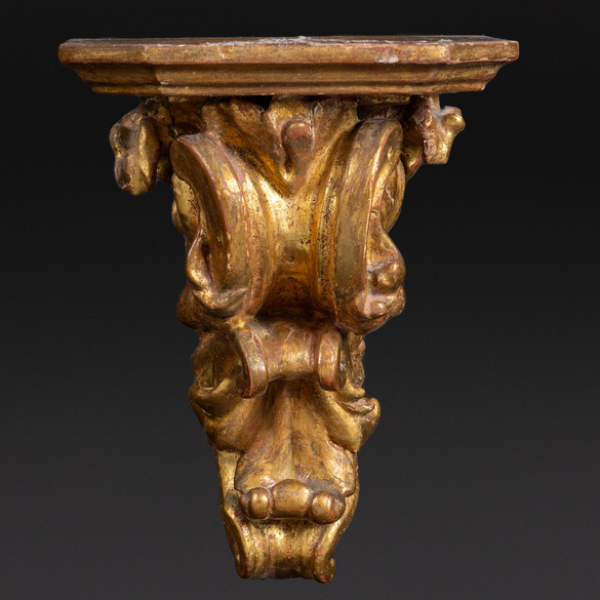 Ménsula en madera tallada y dorada del siglo XIX