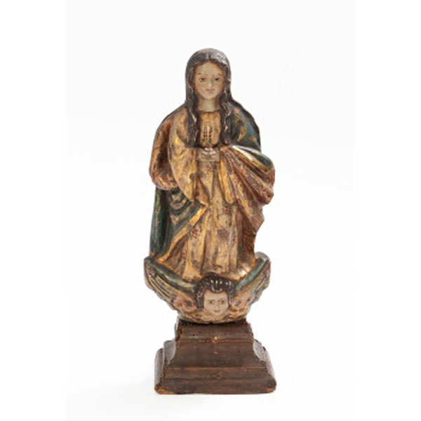 Talla en madera policromada y dorada representando "Virgen Inmaculada ".  Época: S. XVII