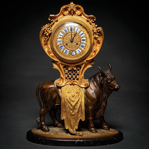 Importante Reloj de sobremesa francés Napoleón III en bronce dorado y bronce pavonado. Siglo XIX