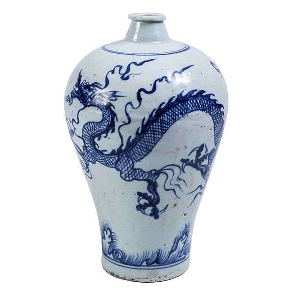 Jarrón de porcelana azul y blanca con dragón