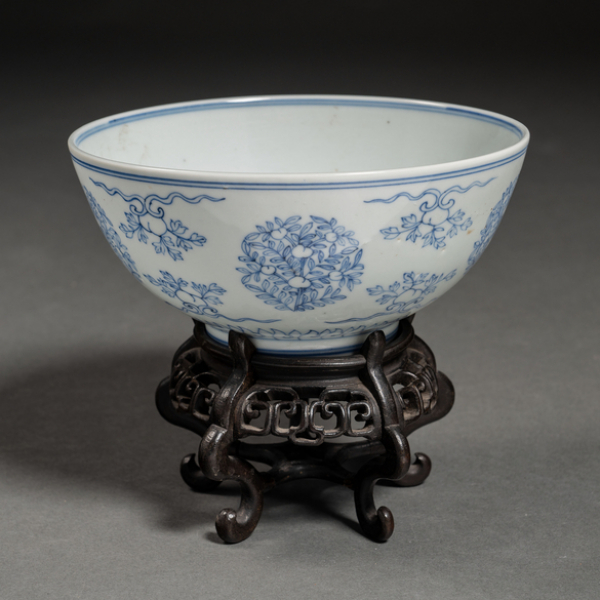 Cuenco en porcelana china azul y blanca dinastía Qing(1611-1911)