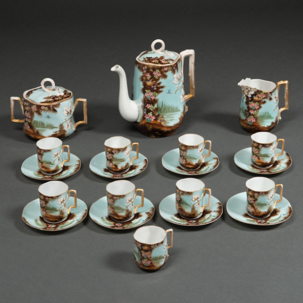 Juego de café de ocho servicios en porcelana francesa de finales del siglo XIX-XX
