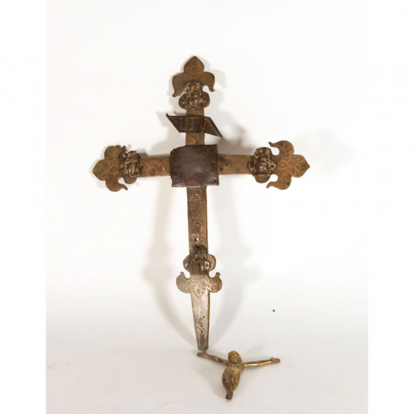 Crucifijo con Cristo Gótico siglos XIV - XV, Silos, Burgos, trabajo Medieval Español. 