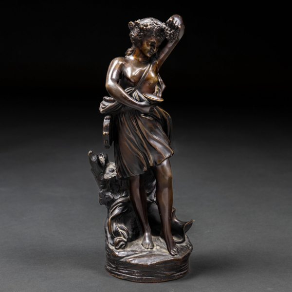 "Danzarina" Escultura en bronce pavonado siguiendo modelos de Clodión. Siglo XIX