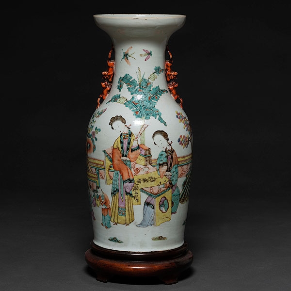 Jarrón en porcelana China. Trabajo Chino, Siglo XIX