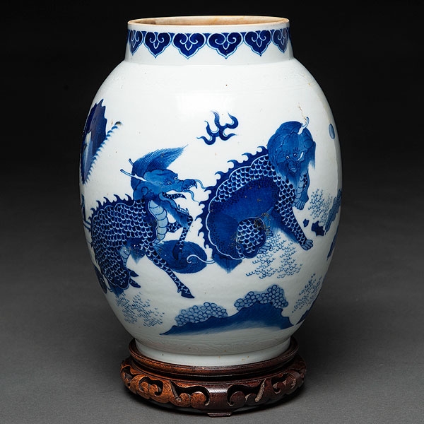 Jarrón en porcelana china azul y blanca