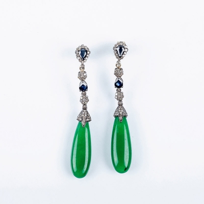 Pendientes largos con jade verde