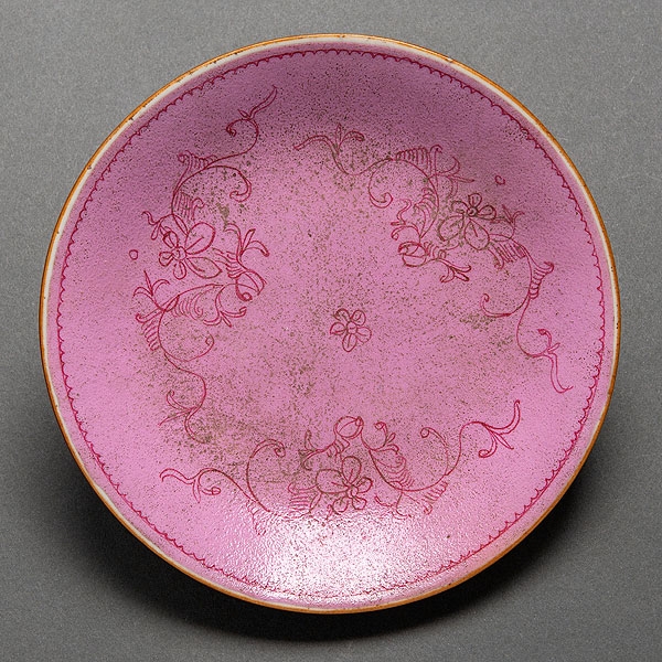 Plato en porcelana china familia rosa