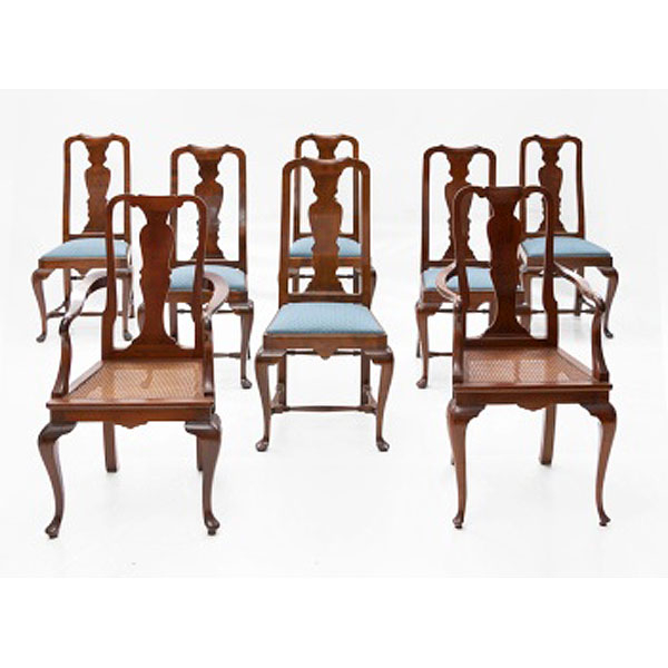 Conjunto de pareja butacas y 6 sillas de comedor en madera de caoba. Estilo Luis XV.  Época: Mediados S. XX