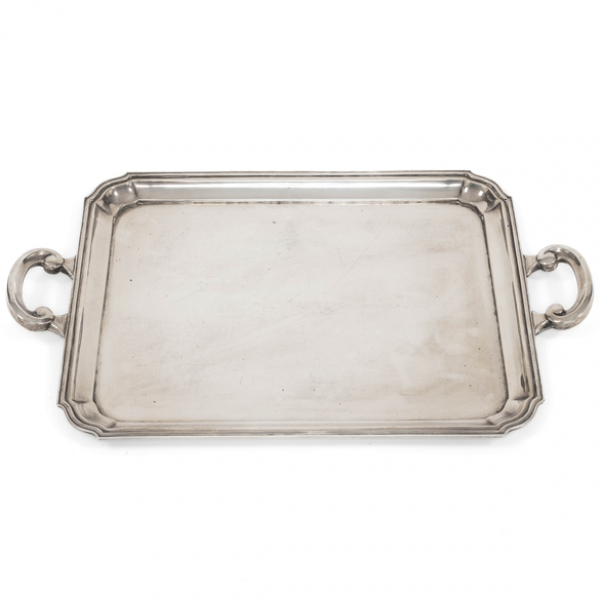 Bandeja de perfil mixtilíneo en plata española y punzonada del siglo XX.