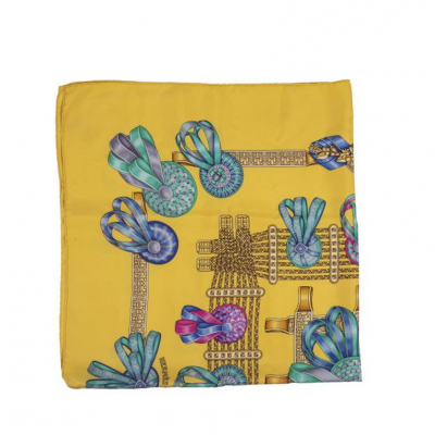 HERMES. "Les Rubans du Cheval", pa&ntilde;uelo en twill de seda. 