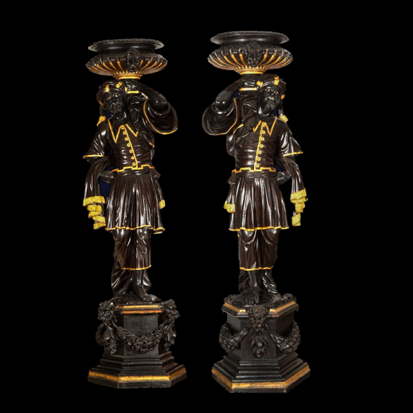 Escuela Veneciana del siglo XIX - Importante Pareja de antorcheros.    Madera tallada y policromada.