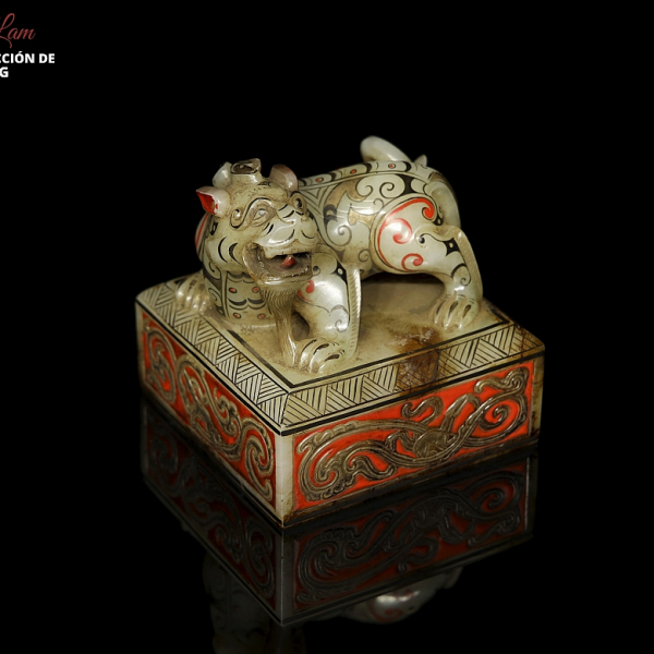 Sello de jade con policromado "Bestia m&iacute;tica", dinast&iacute;a Han. 