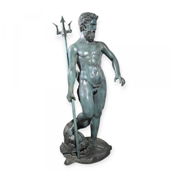 "Neptuno".  Estatua monumental de bronce de 170 cm. de alto, con acabado patinado.