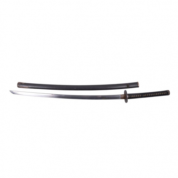 Katana Edo (1603-1868) con hoja en forma de shinogi zukuri. 