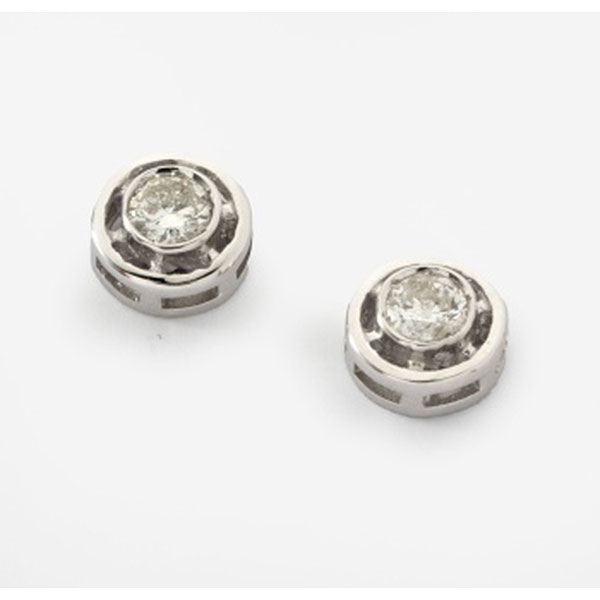 Pendientes chatón en oro blanco con 2 diamantes talla brillante  con un peso total de 0,32 cts. aprox.