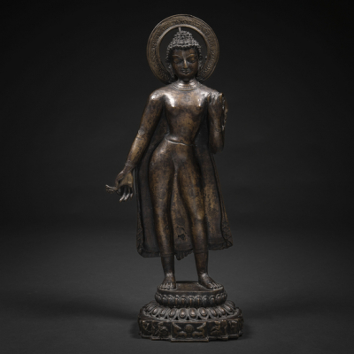 &quot;Buda tibetano realizado en bronce. Trabajo Chino, Siglo XX