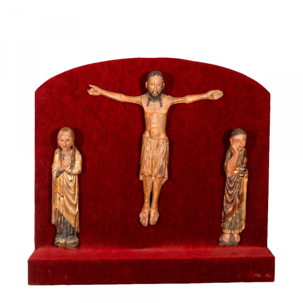"Calvario con la Virgen y San Juan" talla de la Escuela Medieval Española del siglo XIV.  