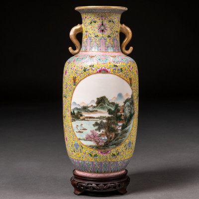 Jarrón chino en porcelana familia amarilla del siglo XIX-XX