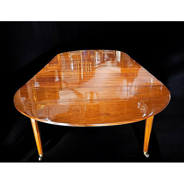 Mesa de Comedor estilo Luis XVI con alas abatibles, Francia, siglo XVIII.