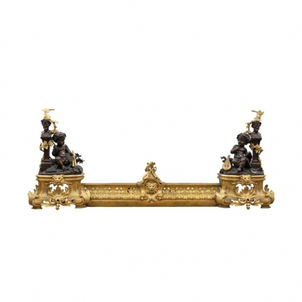 Importante frente de chimenea Napole&oacute;n III, en bronce dorado C. 1870