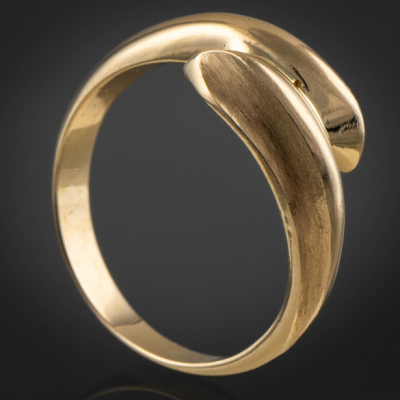 Anillo en oro amarillo de 18 kt.