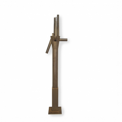 Miquel Navarro (1945) "l'Almassil", 2008.  Escultura realizada a partir de hierro corten con su caracter&iacute;stica oxidaci&oacute;n.