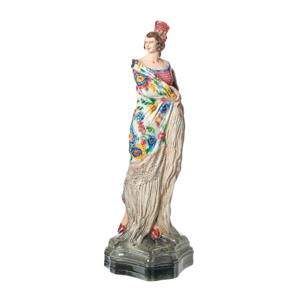 Antonio Peyró Mezquita (Onda, Castellón, 1884-Valencia, 1954)  Manola.  Escultura en cerámica esmaltada. 
