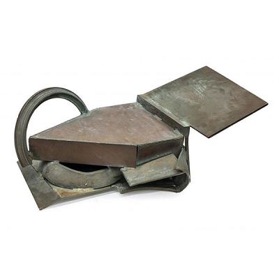 Anthony Caro.  &quot;Quarter Measure Table Bronze (1981)&quot;. Escultura realizada en bronce forjado y soldado