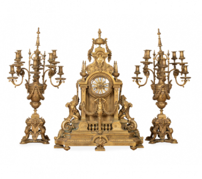 Guarnici&oacute;n de chimenea de bronce dorado de estilo Luis XIV.  Francia, finales del S. XIX. 