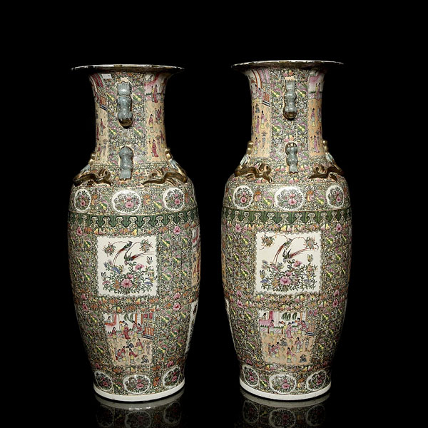 Pareja de grandes jarrones de porcelana familia rosa &quot;Aves&quot;, Cantón, pps. s.XX. 