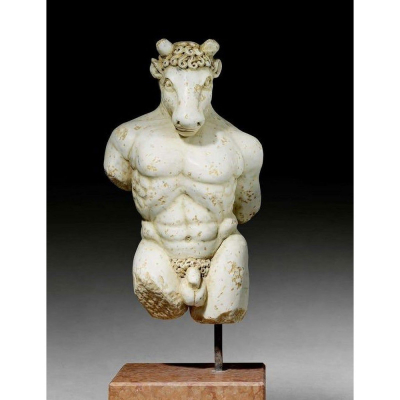 IMPORTANTE ESCULTURA DE M&Aacute;RMOL DEL MINOTAURO, siglo XVII Estilo barroco, Italia.