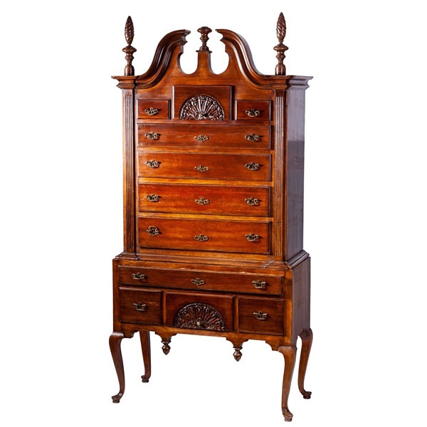 "Tall - boy" de caoba estilo georgiano, S.XX