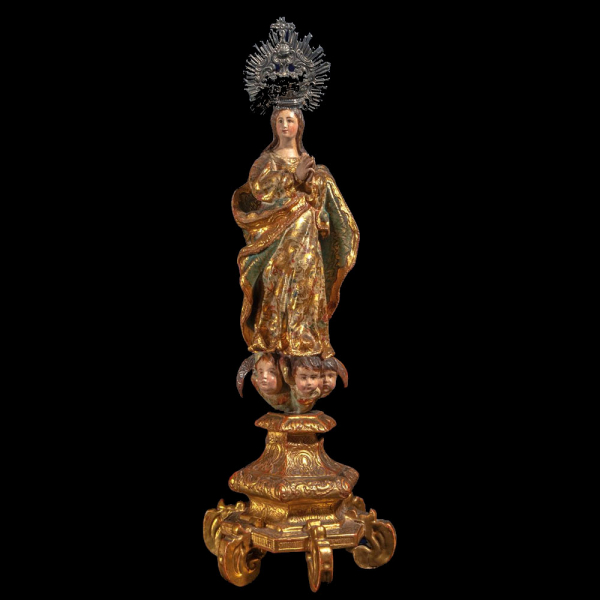 Escuela de Quito, siglo XVII &quot;Inmaculada Concepción&quot;.   Madera tallada, policromada, dorada y estofada.