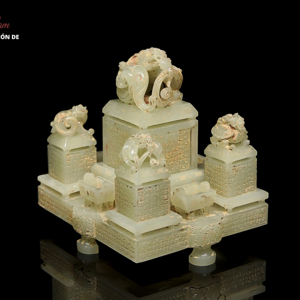 Gran juego de sellos tallados en jade amarillo "Bestias direccionales", dinast&iacute;a Han. 