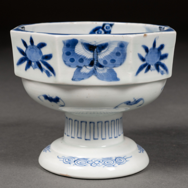Copa de libación en porcelana azul y blanco periodo Edo(1603-1868)
