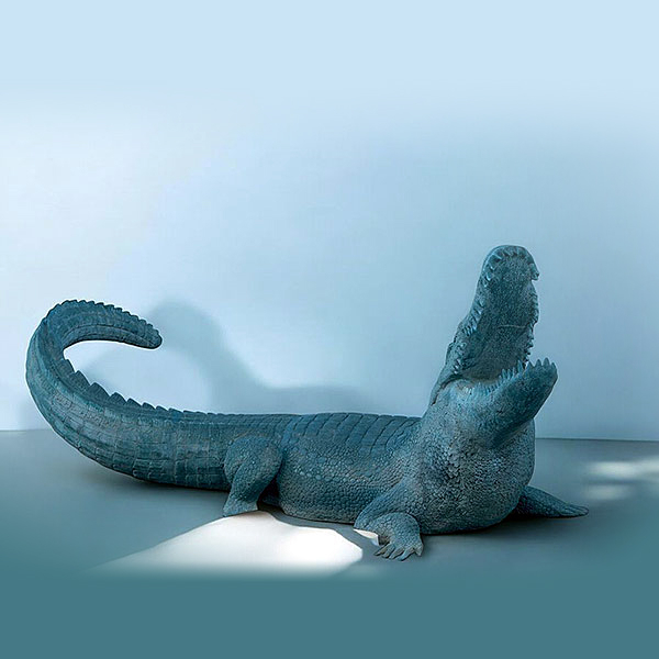 Escultura de Cocodrilo Realista para Exterior en bronce, Siglo XX.