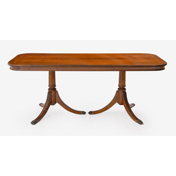 Mesa de comedor en madera de caoba Estilo Regencia.  Época: S. XX