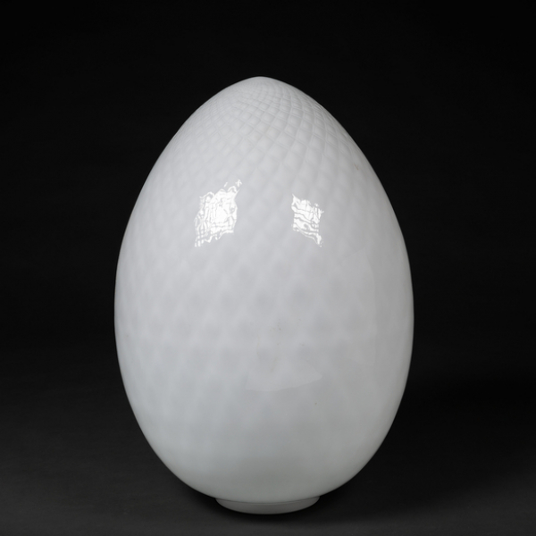 Lámpara en forma de huevo en cristal de Murano . Trabajo Italiano, h. 1970