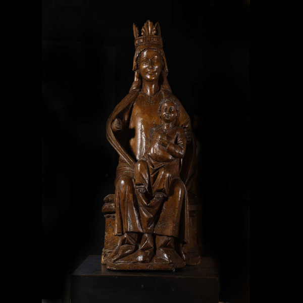 Momunental Virgen "Sedes sapientae" Hispano Flamenca Gótica del siglo XIII o inicio del siglo XIV.