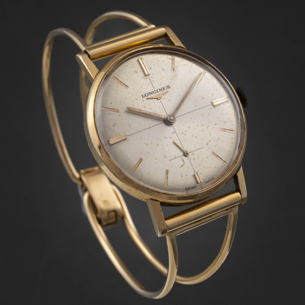 Reloj Longines Vintage con brazalete de esqueleto y caja en oro amarillo de 18 kt.