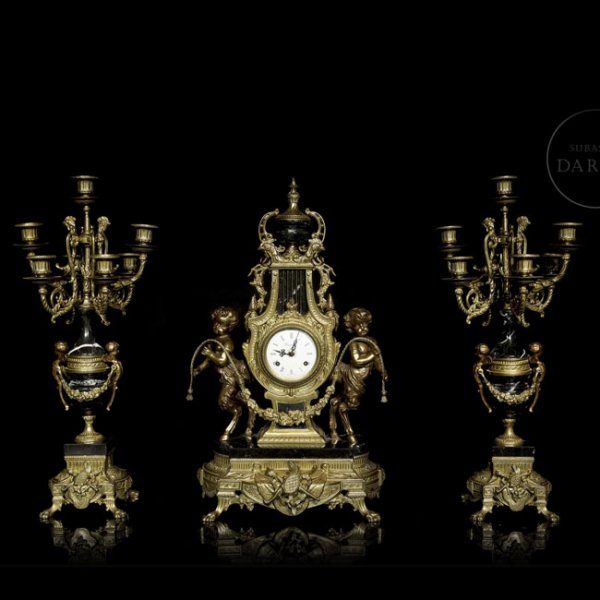 Franz Hermle Brevettato "Reloj de sobremesa con guarnición" Italia, s. XX.