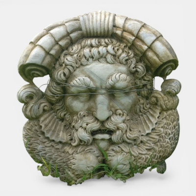 Gran Mascar&oacute;n con cabeza de Neptuno en m&aacute;rmol, Italia, probablemente siglo XIX.