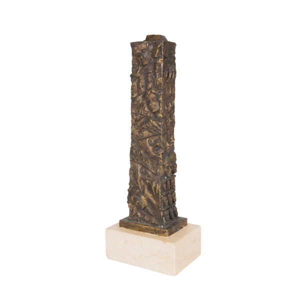 Escuela española, s.XX.  Columna de las mil caras.  Escultura en bronce, sobre peana en mármol. Firmada 1982.