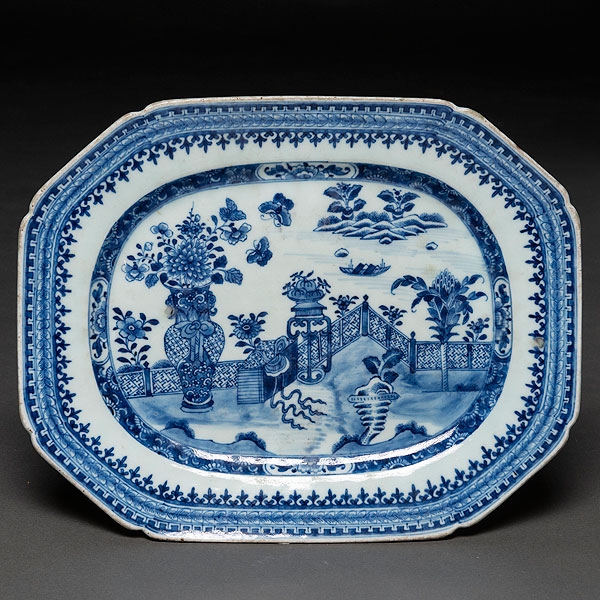 Bandeja Ochavada de porcelana de Compañía de Indias, azul y blanco, dinastía Qing, época Quianlong(1736-95)