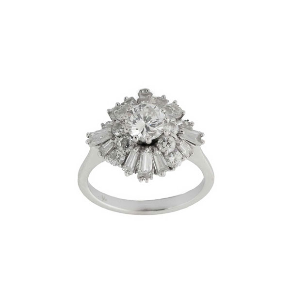 Sortija en oro blanco 18 K, con un limpio y blanco diamante natural, talla brillante 