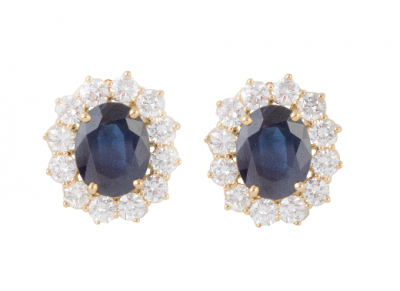 Pendientes de zafiros ovales con zafiro central de 1,32 ct aprox, orlados de brillantes engastados en garras 